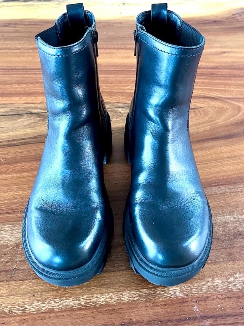 House of Harlow 1960 Righteous Black Leather Ankle Boots Lug Sole 8.5